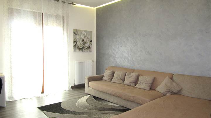 Prato - Appartamento ristrutturato con terrazza