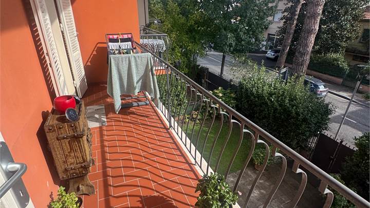 Montecatini - Luminoso appartamento ristrutturato con posti auto